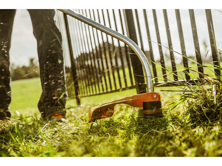 FS 50 C E The fuel efficient low emission trimmer for