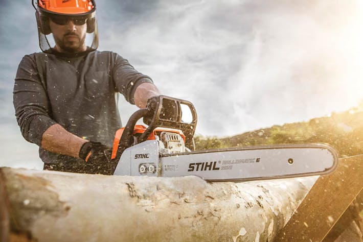 BEST CHAINSAW FOR HOMEOWNERS - Stihl MS 180 C - Great Value 