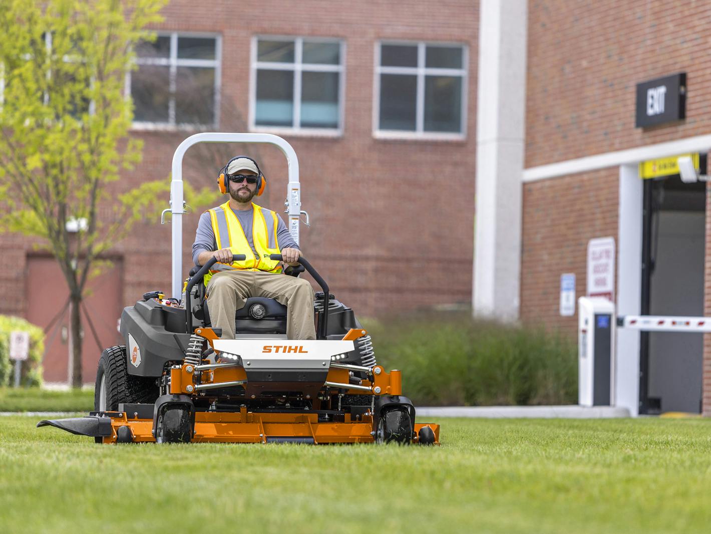 STIHL RZ 972¡ | Lawn Mowers | STIHL USA