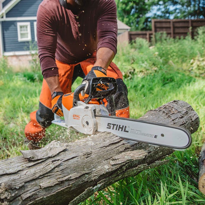 MSA 220 C-B Battery Powered Chainsaw | STIHL Chainsaws MSA 220 C-B Battery Powered Chainsaw | STIHL Chainsaws